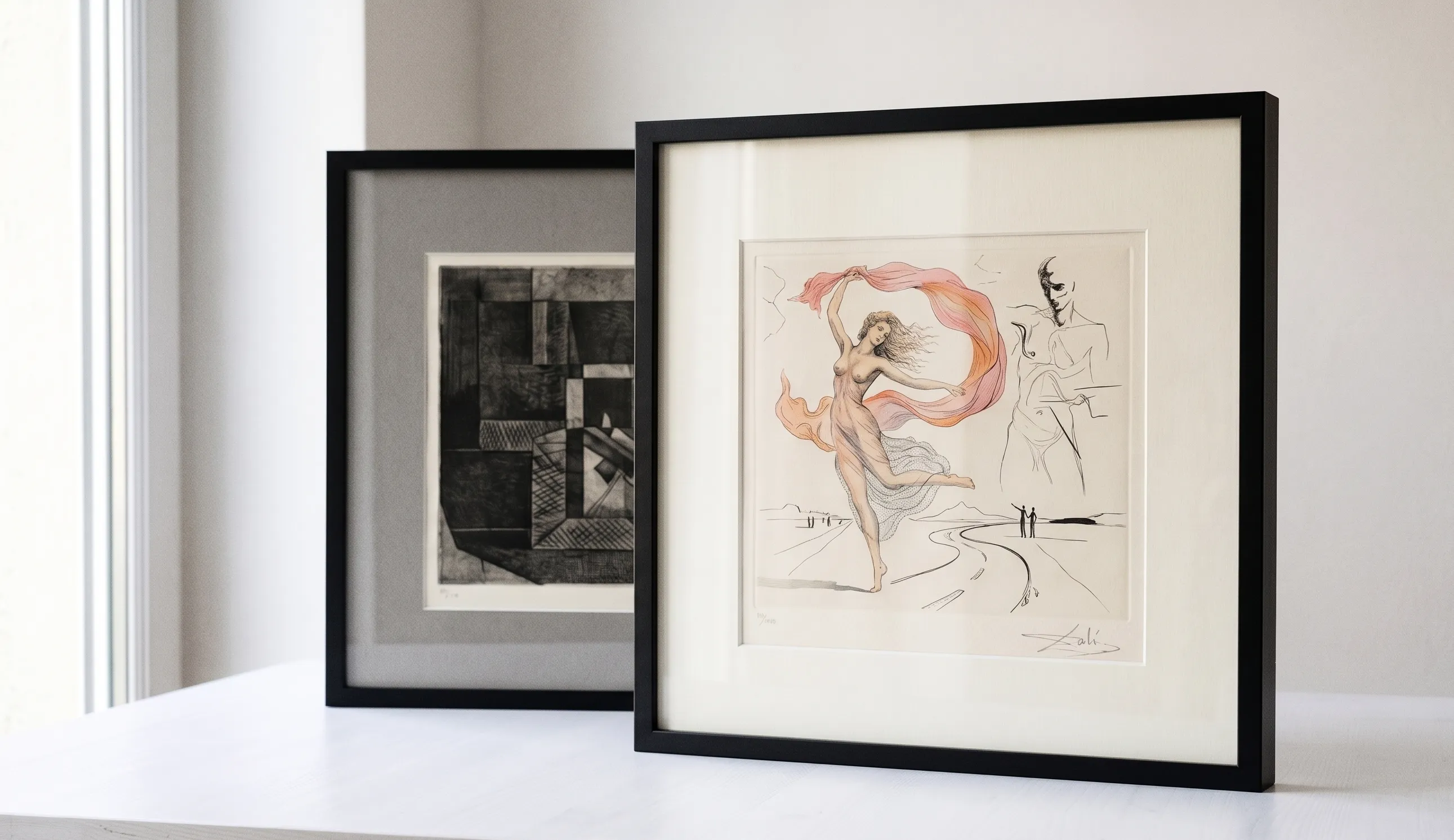 Encadrement sous verre, cadre noir avec passe-partout, gravure de Dalí
